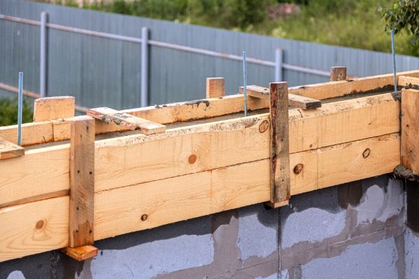Cost of Poured Wall Construction in Bronx